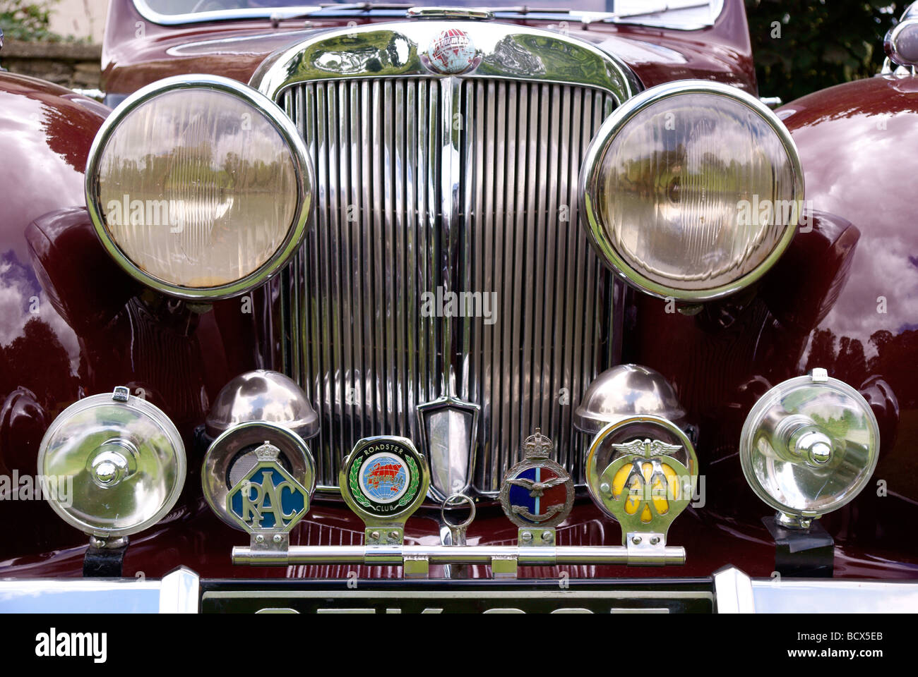 Chrom poliert und Abzeichen auf einen Triumph Roadster Stockfoto