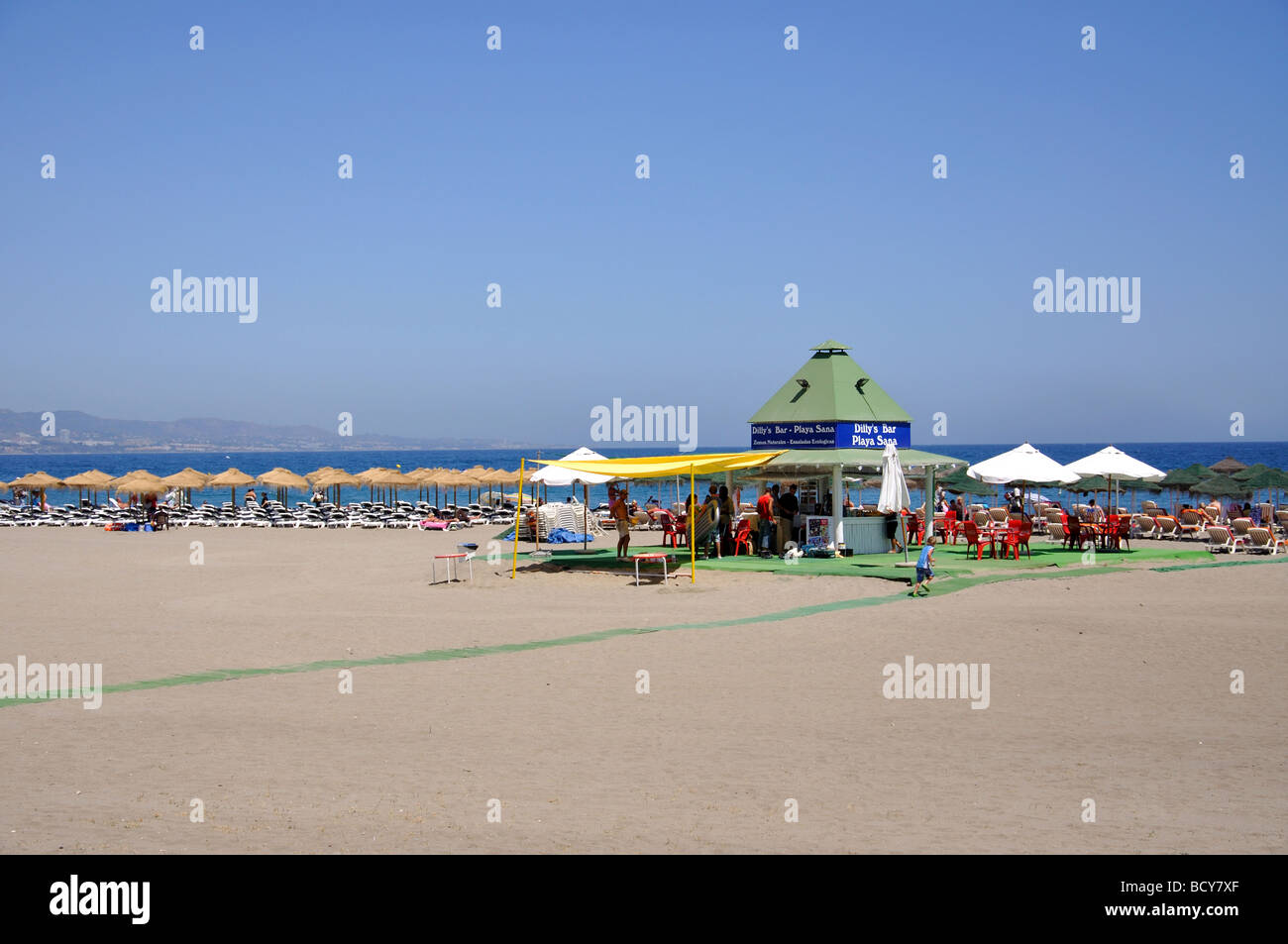 Playa Puerto Banus, Puerto Banus, Costa Del Sol, Provinz Malaga, Andalusien, Spanien Stockfoto