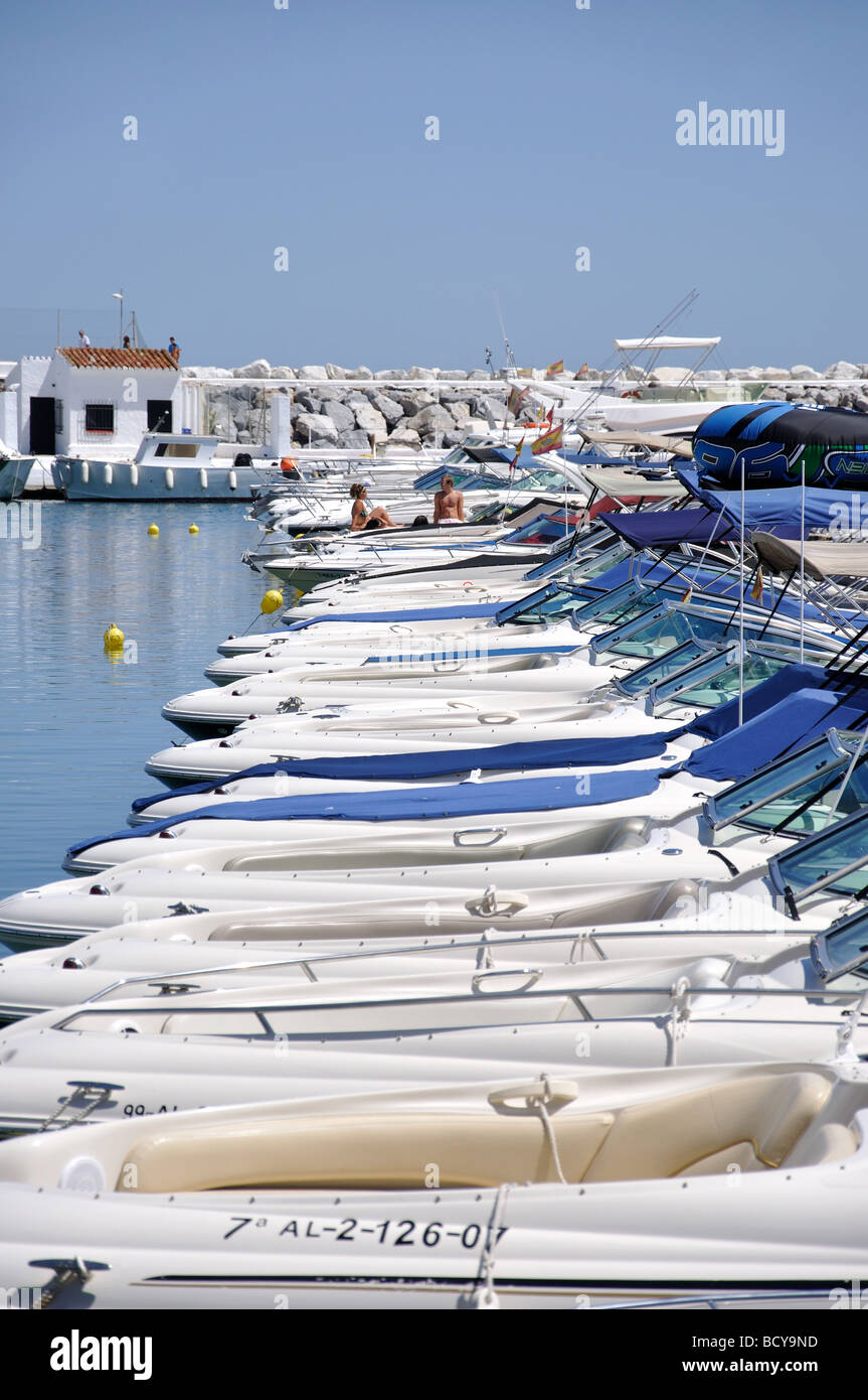 Puerto Banus Marina, Puerto José Banús, Costa Del Sol, Provinz Malaga, Andalusien, Spanien Stockfoto