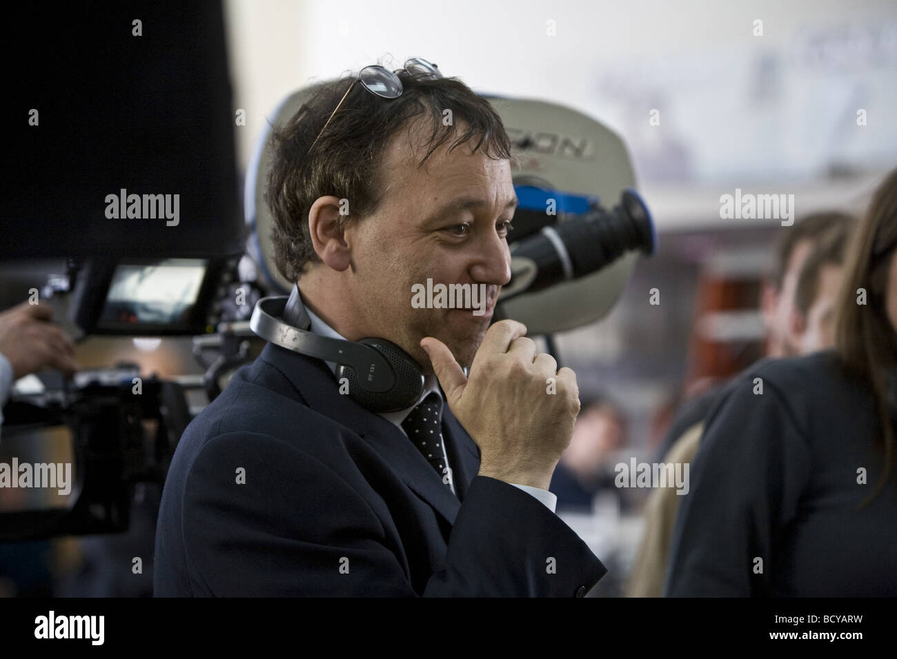 Ziehen Sie mich zur Hölle: 2009 Regie: Sam Raimi Sam Raimi Shooting Bild Stockfoto