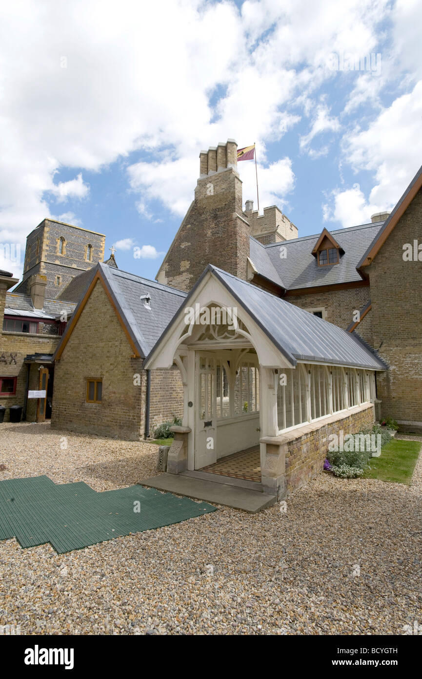 ungewöhnliche Haustür über lange Passage The Grange, Heimat des viktorianischen gotischen Architekten Augustus Welby Pugin in Ramsgate, Kent Stockfoto