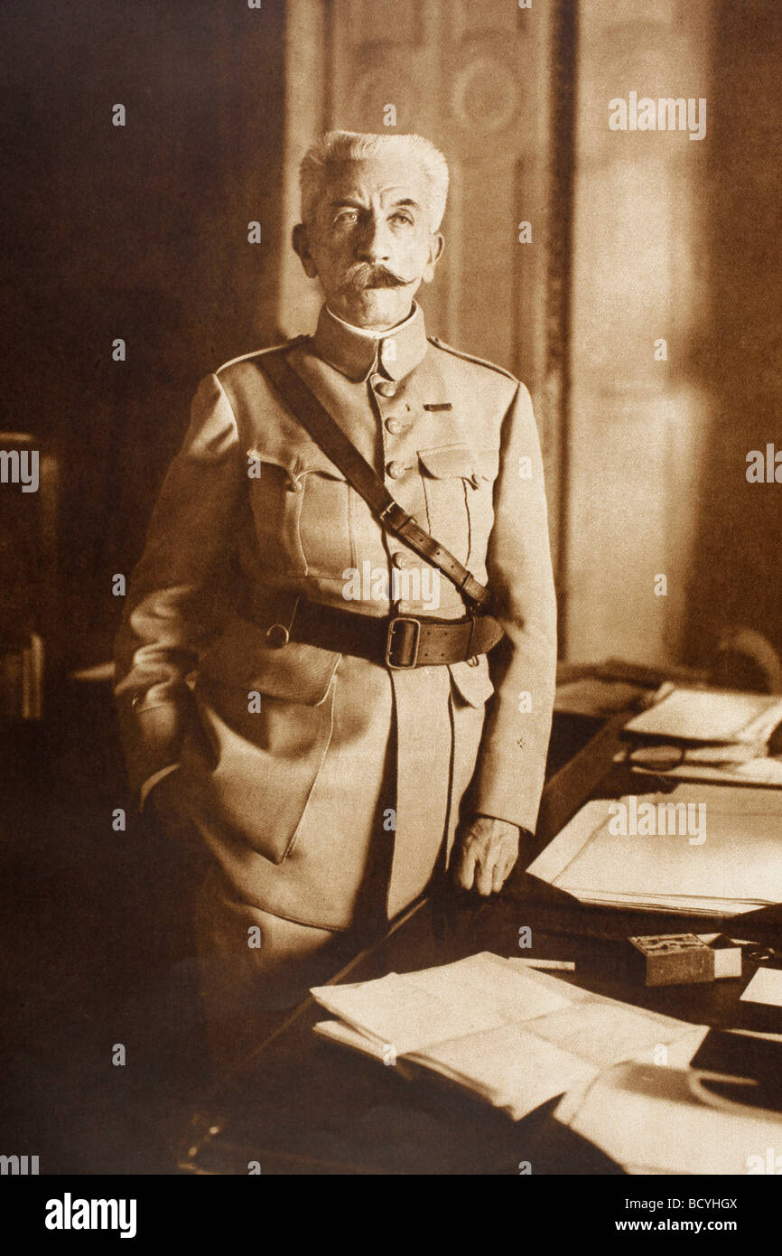 Louis hubert gonzalve lyautey Fotos und Bildmaterial in hoher