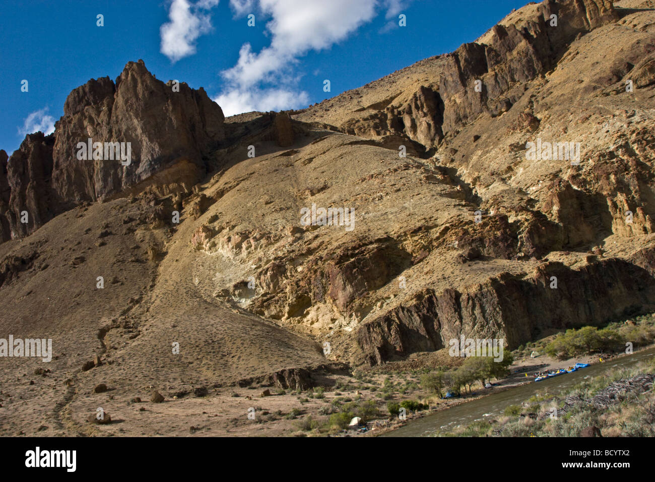 SPARREN Halt für das Mittagessen in der wilden und landschaftlich OWYHEE RIVER Gorge Ost-OREGON Stockfoto