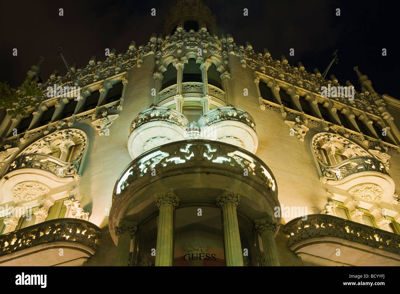 Loewe-Shop in der Nacht Stadtteil Eixample Passeig de Gracia Barcelona Katalonien Spanien Stockfoto