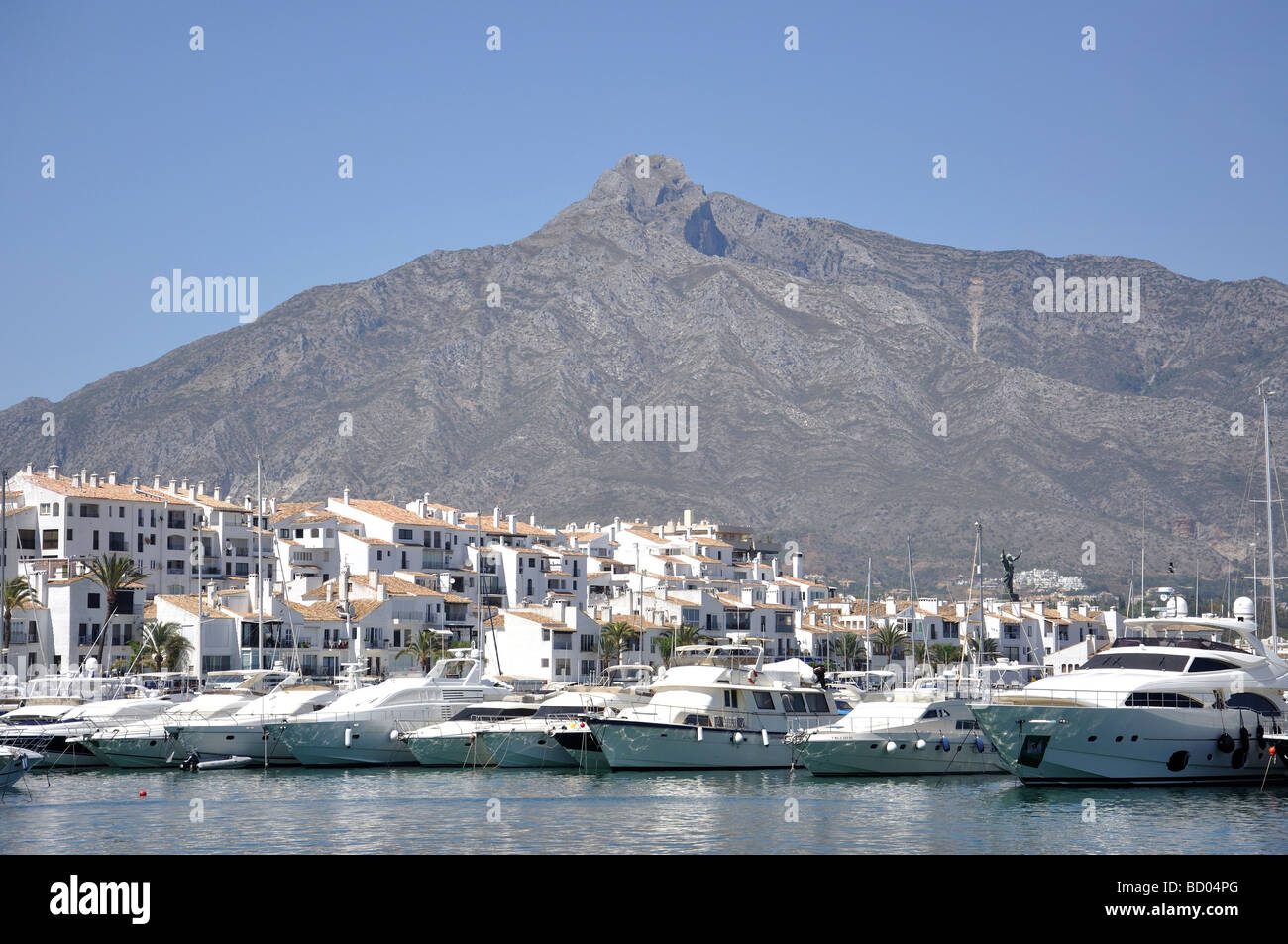 Puerto Banus Marina, Puerto José Banús, Costa Del Sol, Provinz Malaga, Andalusien, Spanien Stockfoto