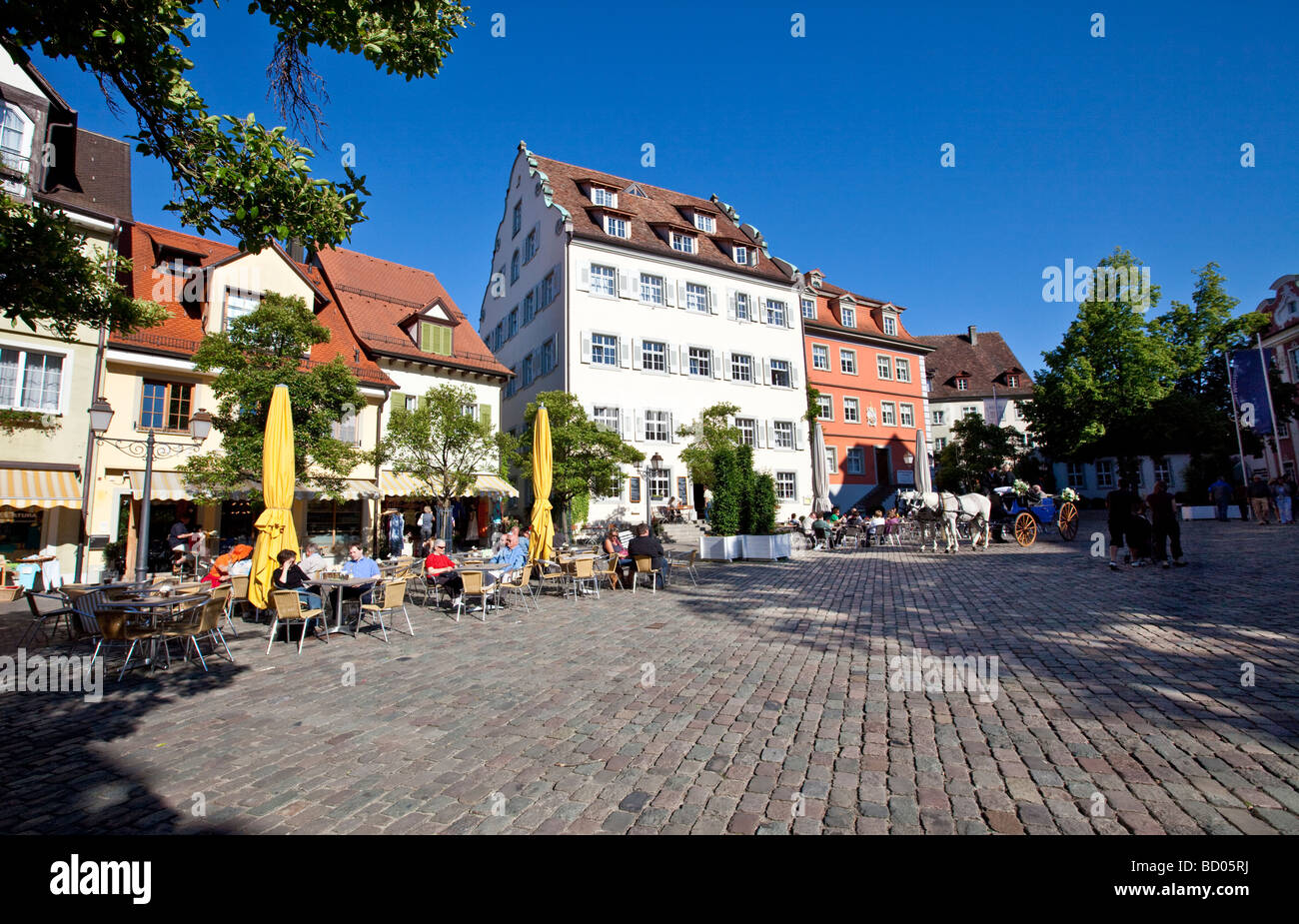 Marktplatz mit Hochzeitskutsche, Meersburg am Bodensee, Regierungsbezirk Tübingen, Landkreis Bodenseekreis, Baden-Württemberg Stockfoto