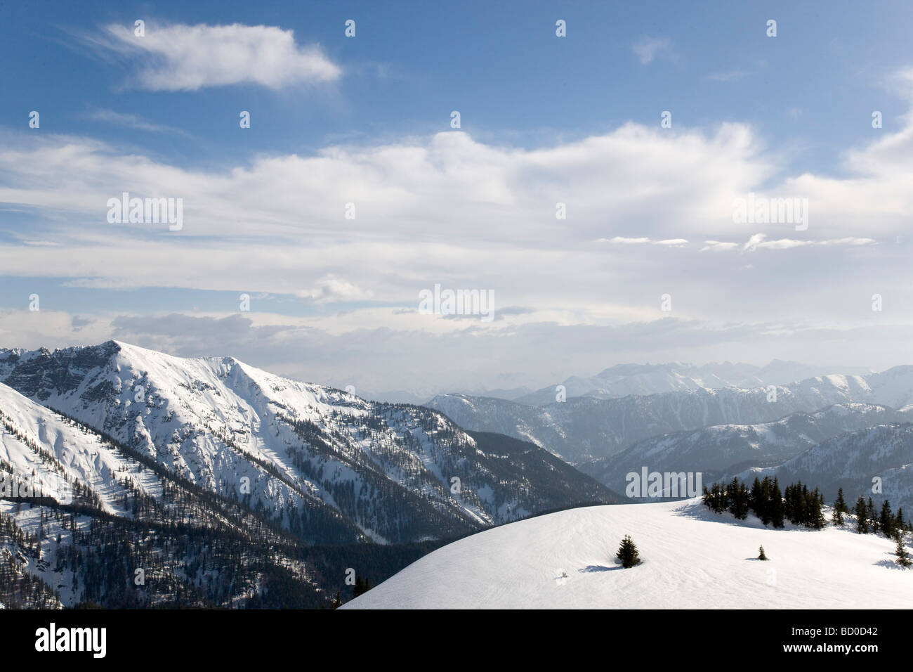 Schnee bedeckte Berge Stockfoto