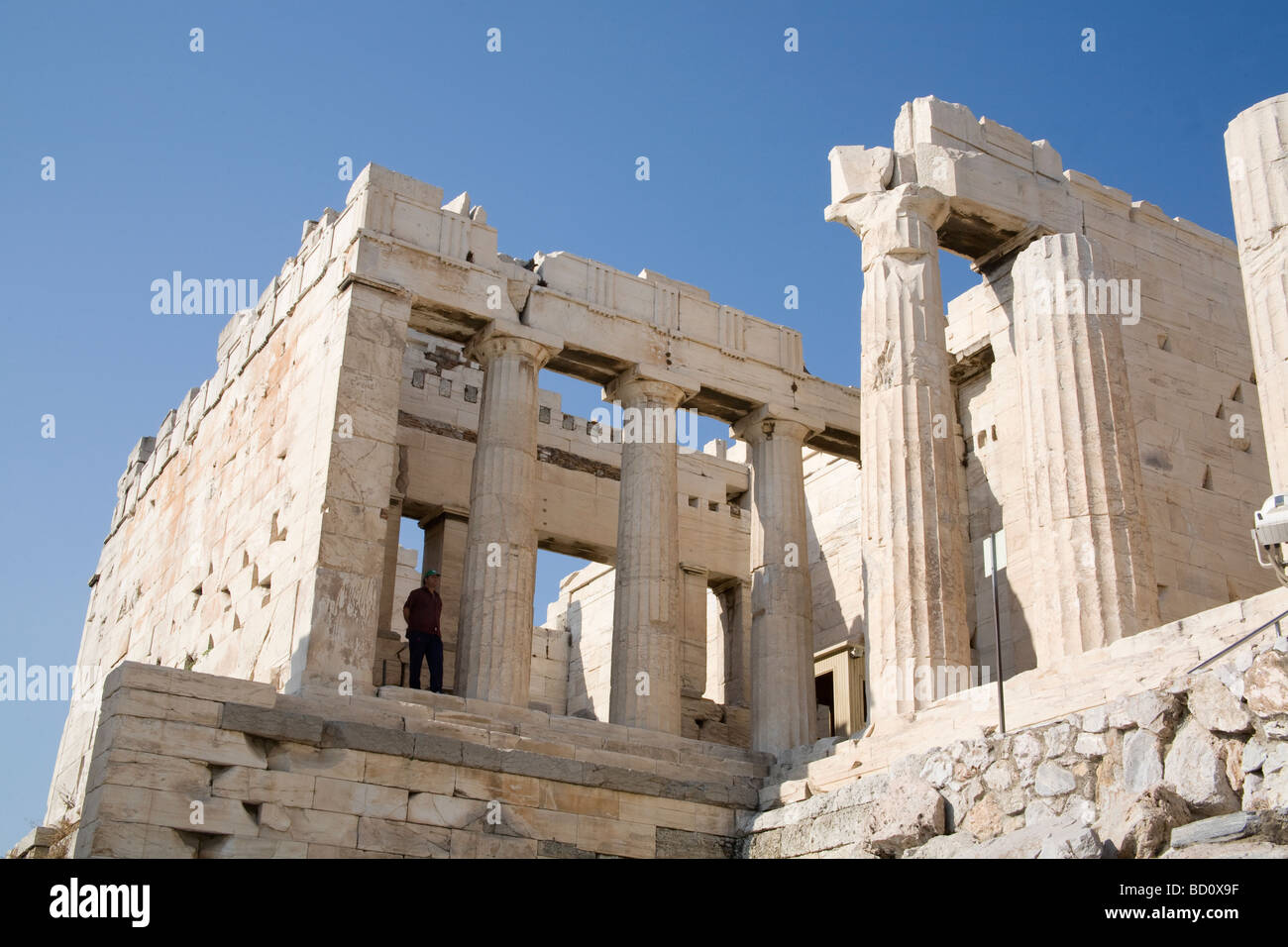 Die Propyläen, die monumentalen Tor Eingang zur Akropolis, Athen, Griechenland Stockfoto