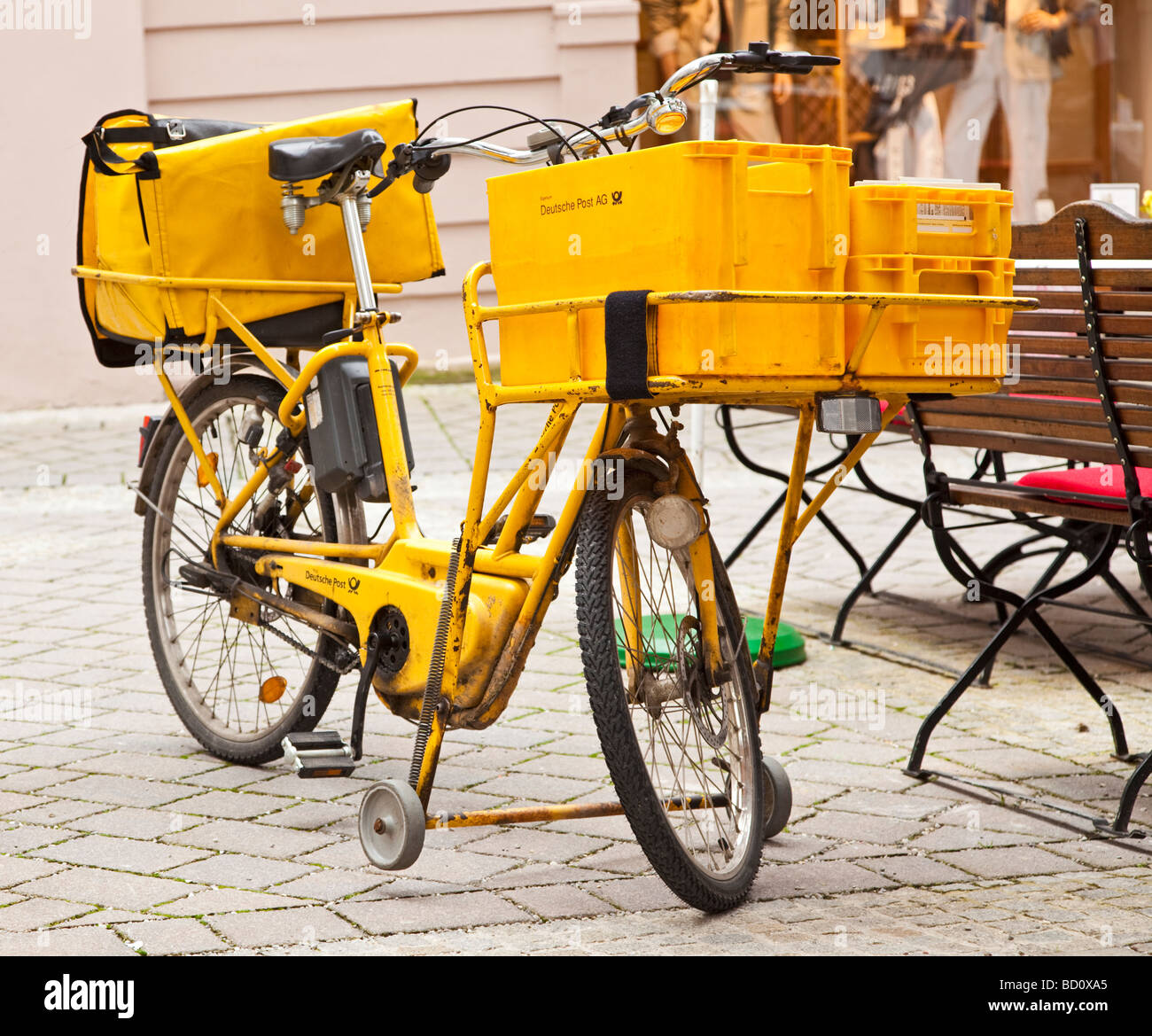 Postmans Fahrrad Deutsche Post, Deutschland, Europa Stockfoto