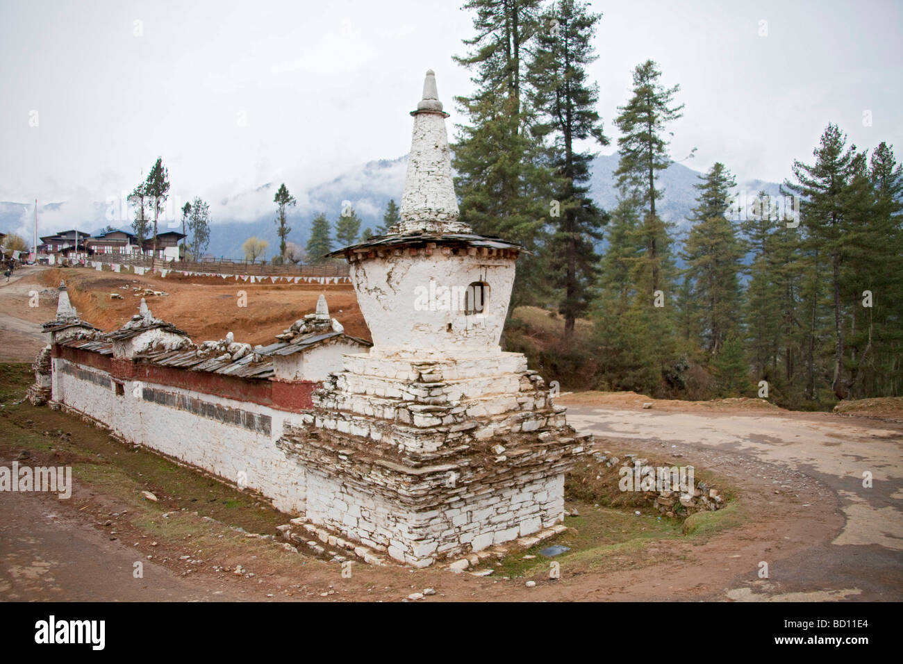 Blick auf Gangteng Gonpa Kloster nr Dorf von Gantey, Phobjika Tal, Wangdue Phodrang District, central Bhutan. Stockfoto