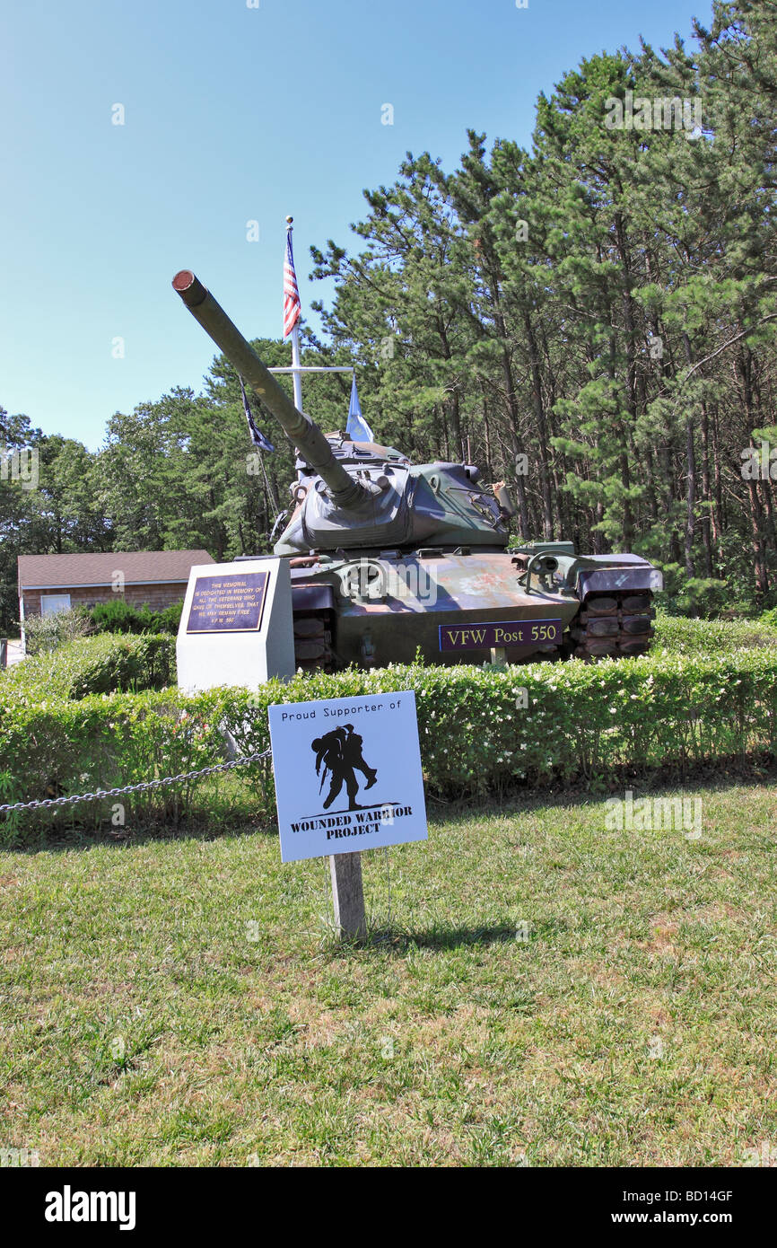 ZWEITEN Weltkrieges gepanzerte Fahrzeug auf dem Display als ein Denkmal für Kriegsveteranen, East Hampton, Long Island NY Stockfoto