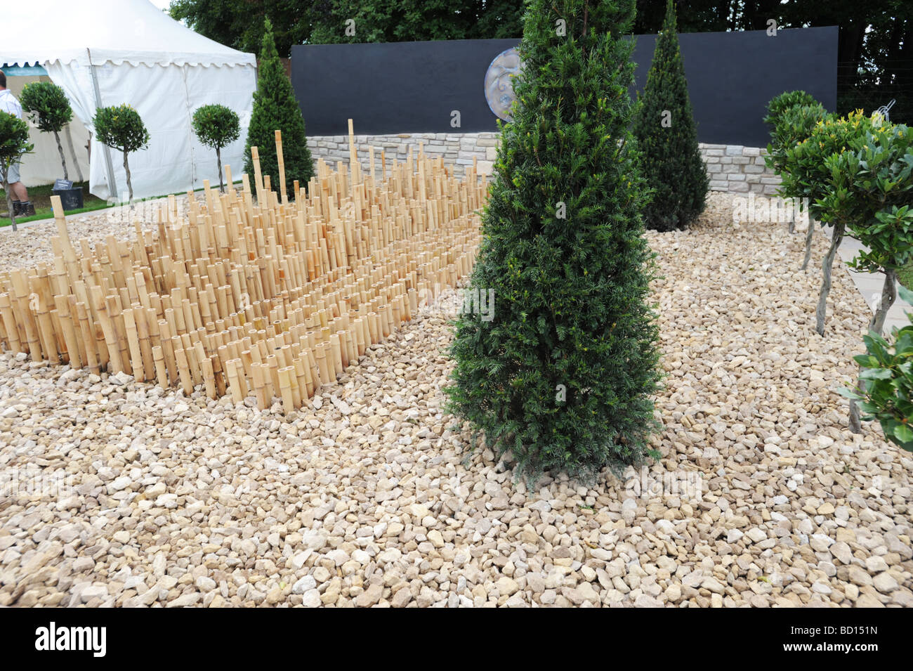 Minimalistische Gartengestaltung im RHS Tatton Park Flower show Knutsford Cheshire Stockfoto