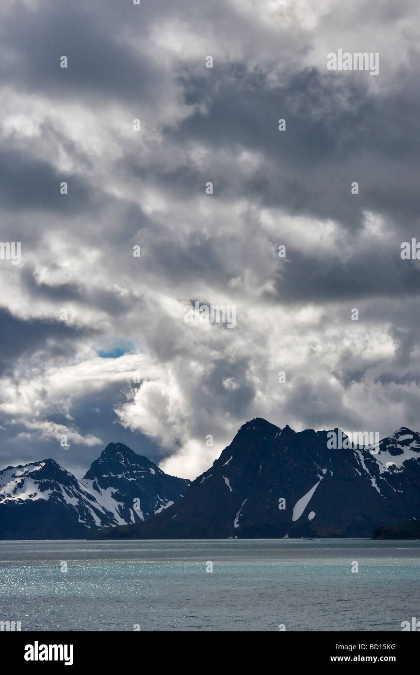 Launisch Morgenhimmel, Cumberland Bay, Südgeorgien, Antarktis Stockfoto