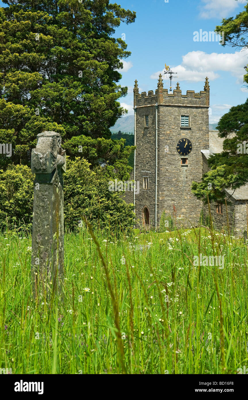 Glockenturm von St. Michael und alle Engel Kirche vom Friedhof im Sommer Ambleside Cumbria England UK Vereinigtes Königreich GB Grossbritannien Stockfoto