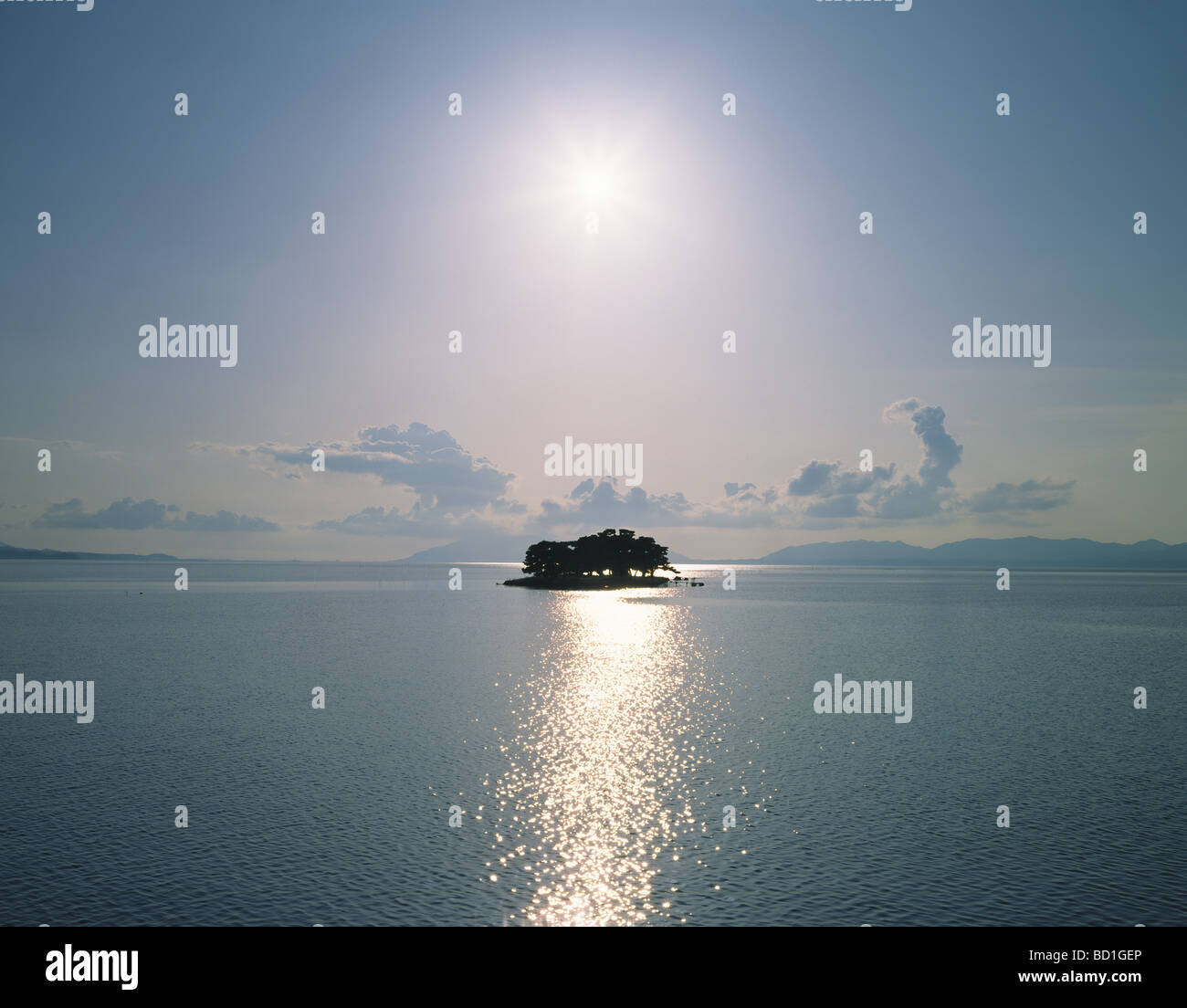 See Shinjiko lens flare Matsue Stadt in der Präfektur Shimane in Japan Stockfoto