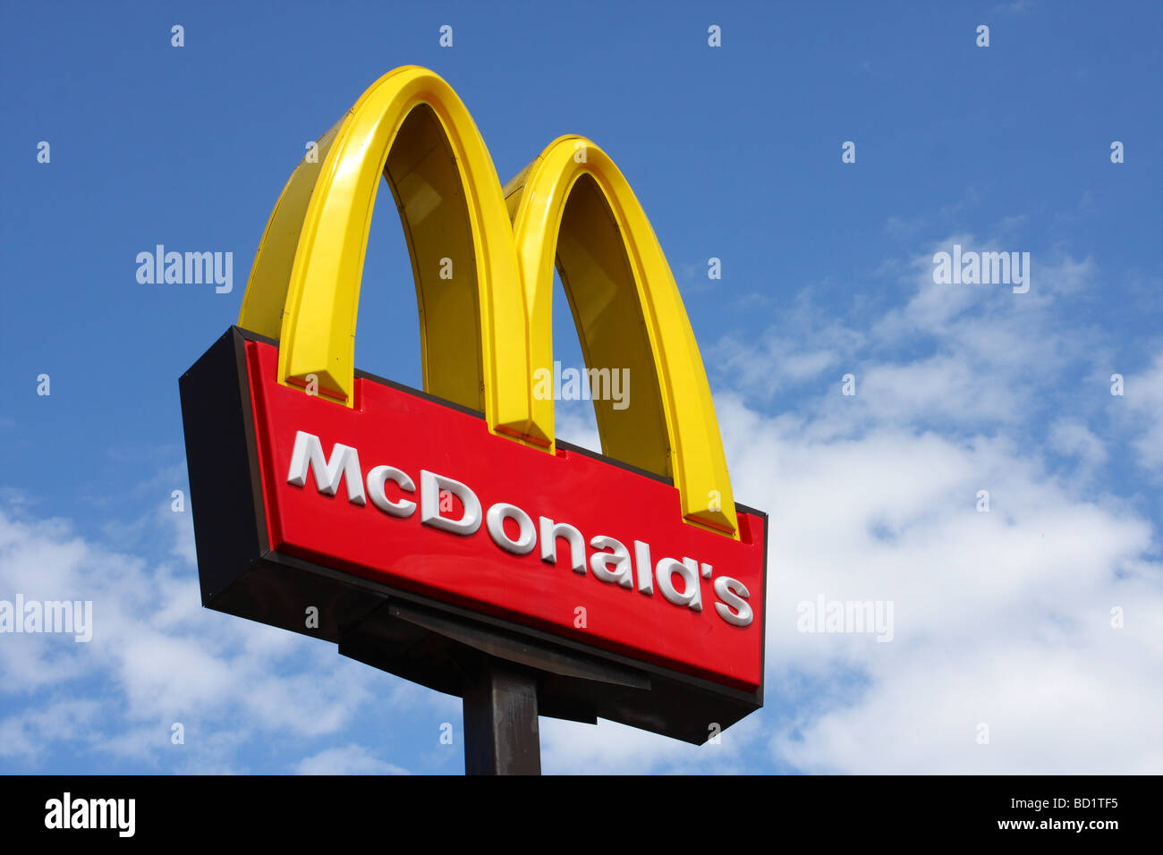 McDonald's-Restaurant in einer Stadt, U.K. Stockfoto
