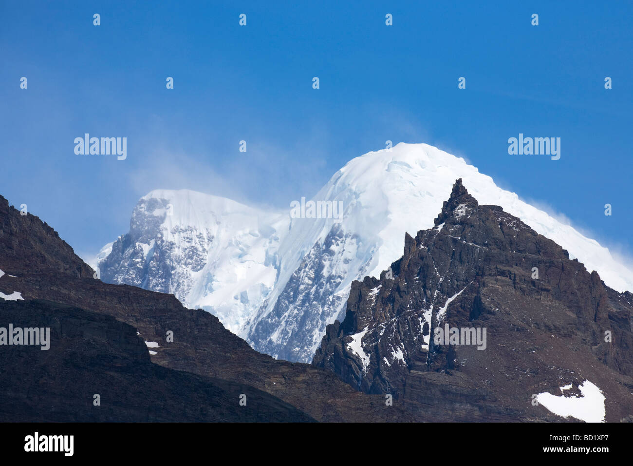 Berggipfel hinter Gold Harbour Südgeorgien Antarktis Stockfoto