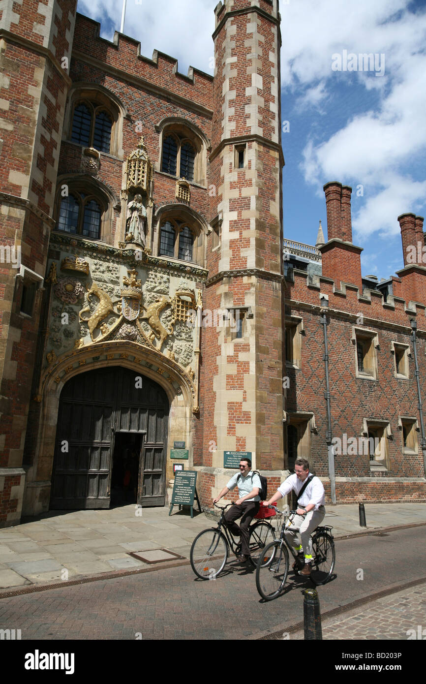 Cambridge University, St. Johns College Street Eingang Stockfoto