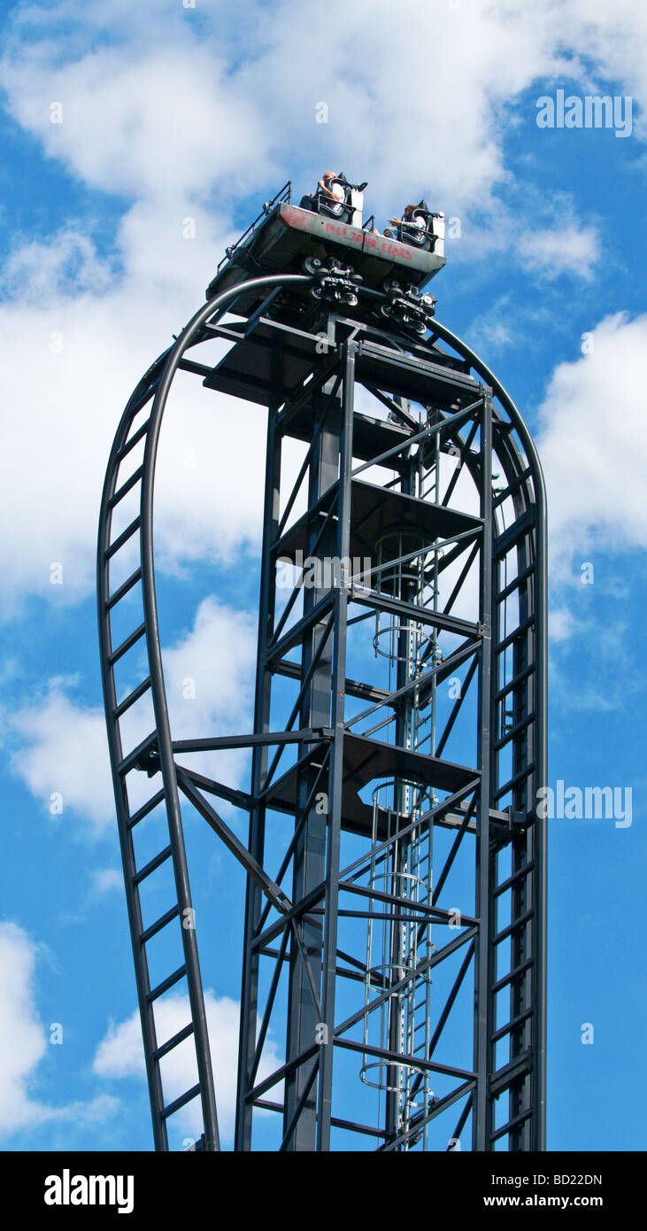 Die Säge Achterbahn fahren, Thorpe Park Freizeitpark, Surrey, England, UK. Pleasure Park und fahren Spaß Tag. Stockfoto