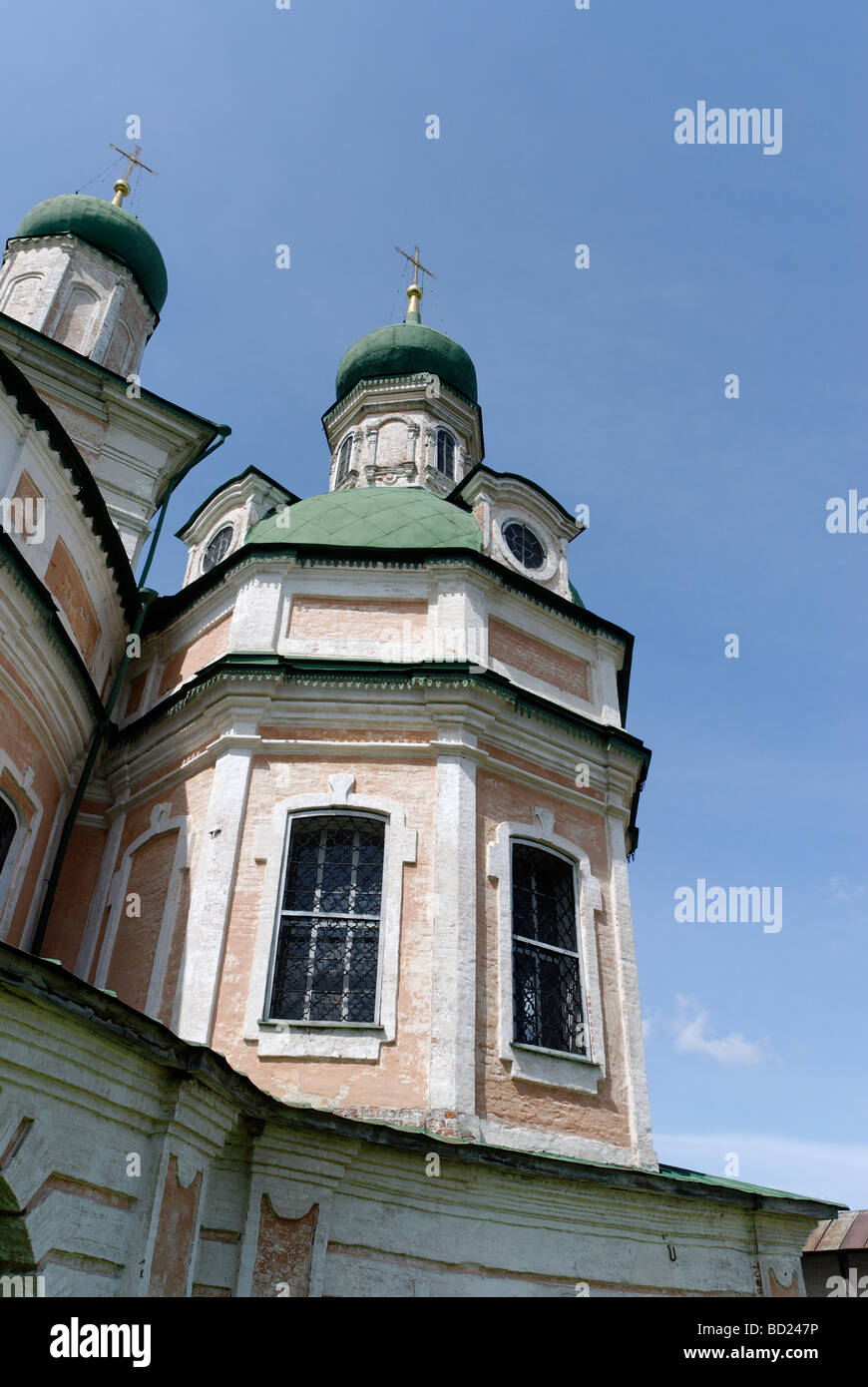 Türme der Uspenski-Kathedrale in Gorizkij Kloster Pereslavl Zalessky Stadt des Goldenen Rings Stockfoto