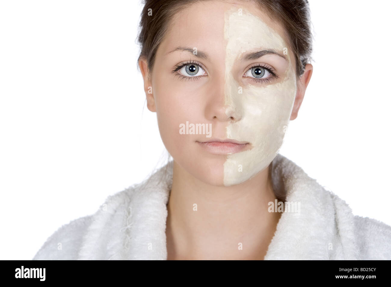 Aufnahme eines hübschen Teen mit halbe Gesichtsmaske Stockfoto