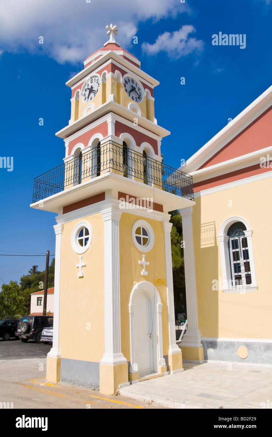 Griechische Kirche in der Mitte der Skala auf der mediterranen Insel Kefalonia Griechenland GR Stockfoto