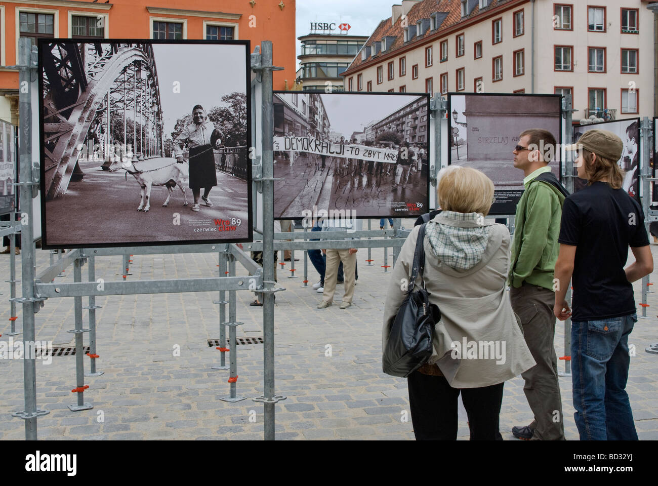 1/3 der Demokratie IS NOT ENOUGH unterzeichnen, Demonstration in Breslau Juni 1989, Zusammenbruch des Kommunismus, Juni 2009, Breslau Polen angezeigt Stockfoto