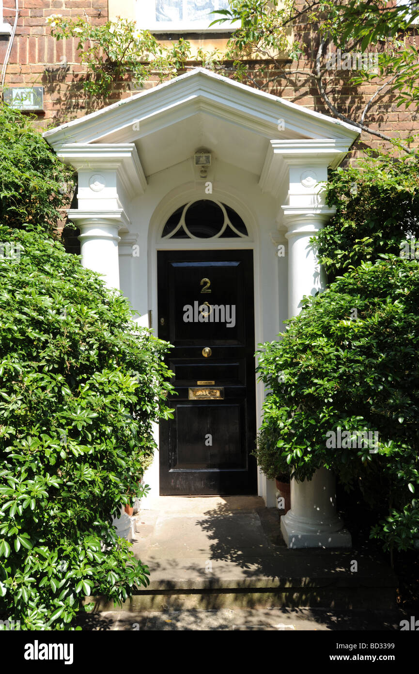 Elegante Haustüren direkt an der Kings Road Chelsea London Stockfoto