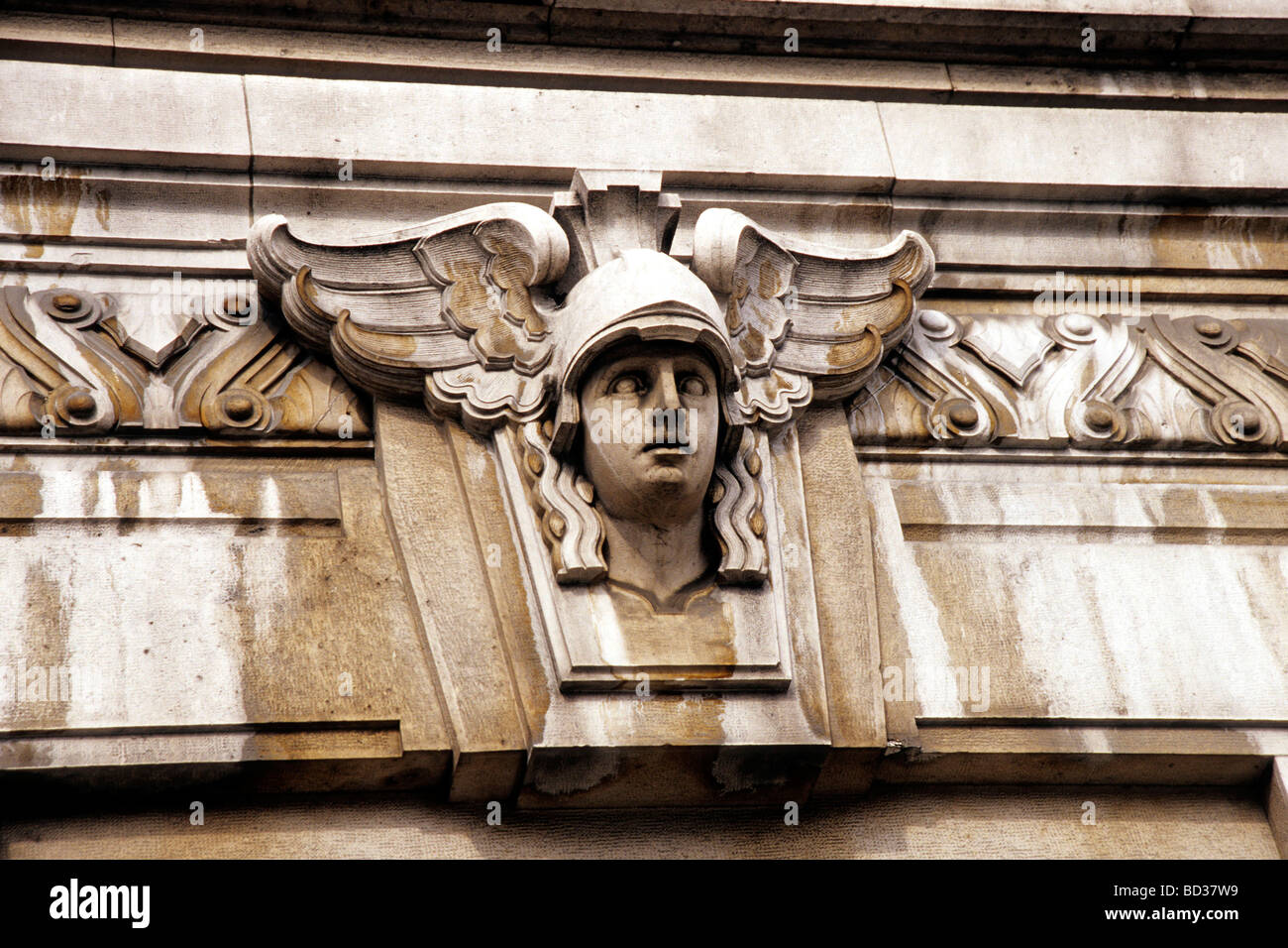 Zentralen Bahnhof Stazione Centrale FS, klassischen Ornament auf der monumentalen Fassade, Milan, Mailand, Lombardei, Italien, Europa Stockfoto