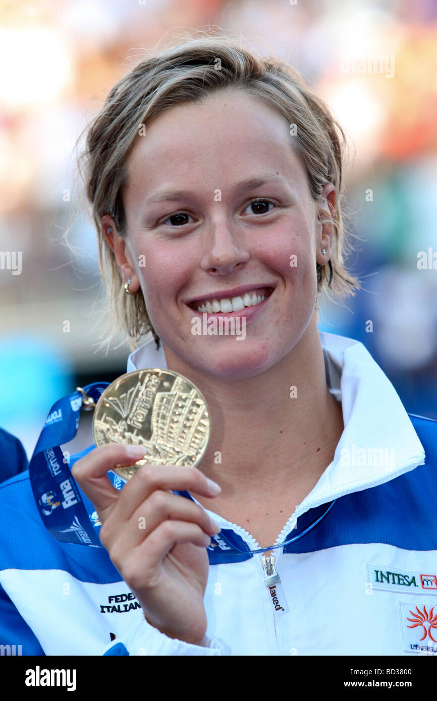 Federica Pellegrini ITA Sieger Frauen s 200 m frei in Weltrekordzeit bei der FINA World Swimming Championships Rom Italien Stockfoto