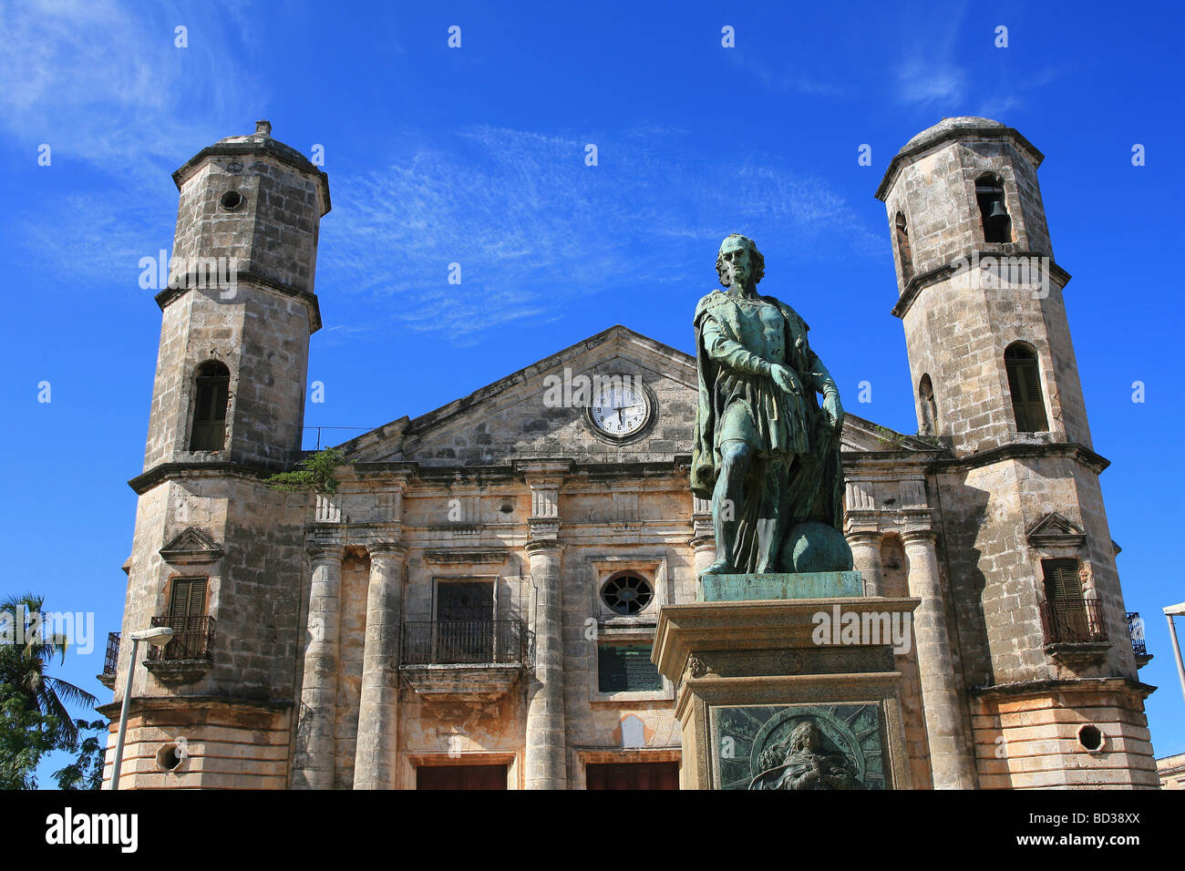 Kuba Cardenas Statue von Christopher Columbus & Catedral De La Concepcion Inmaculada Foto CUBA1341 Copyright P Christopher Baker Stockfoto