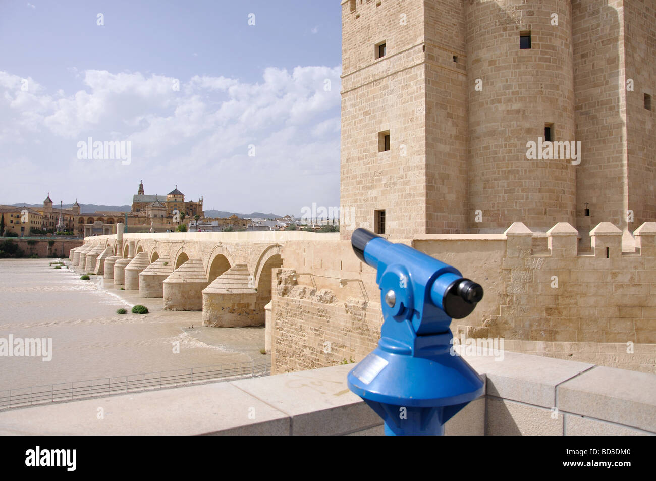 Die römische Brücke über den Fluss Guadalquivir, Cordoba, Provinz Córdoba, Andalusien, Spanien Stockfoto