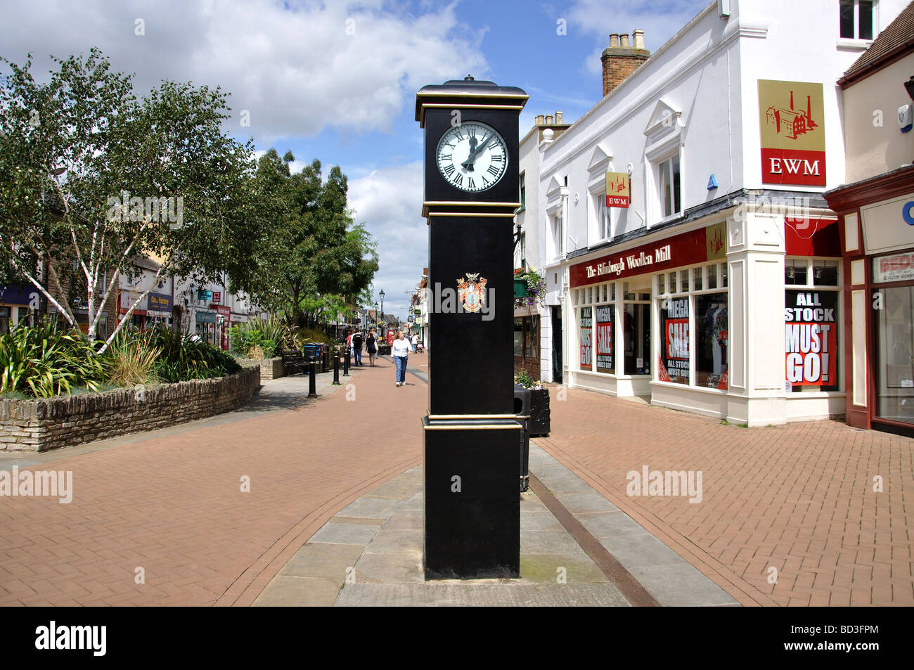 Stadt-Uhr, Fußgängerzone, Sheep Street, Bicester, Oxfordshire, England, Vereinigtes Königreich Stockfoto