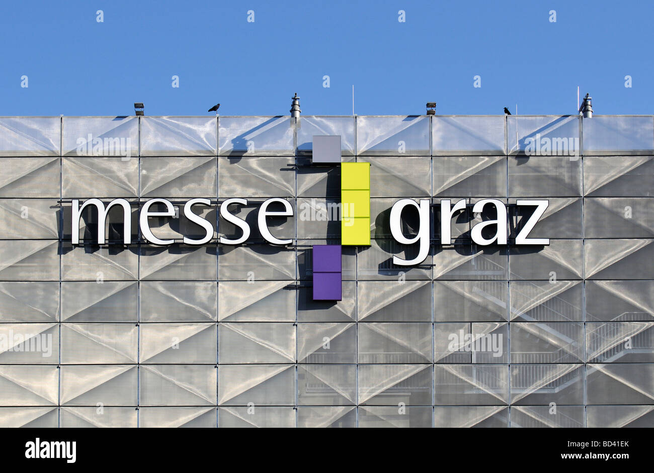 Detail der äußeren metallischen doppelte Fassade der Halle Halle A der Messe Graz Graz messen und Ausstellungen-Österreich Stockfoto