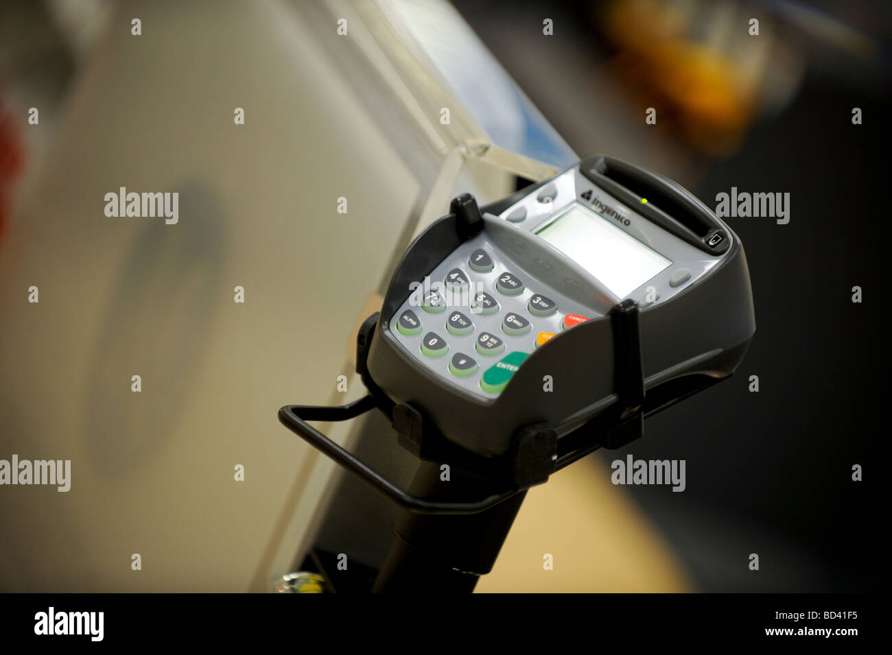 Eine Karte-Kassenautomaten an einer Supermarktkasse. Bild von Jim Holden. Stockfoto