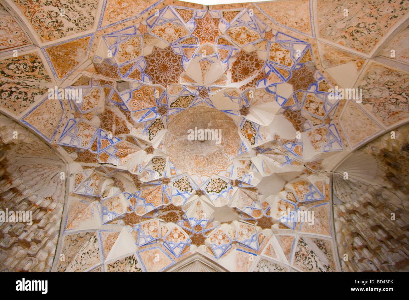 Detail im Inneren Abdul Aziz Khan Madrasa in Buchara Usbekistan Stockfoto