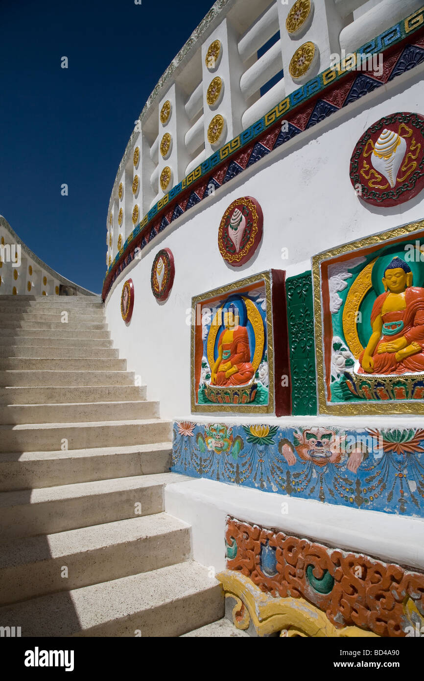 Details der Shanti Stupa, Changspa Dorf in Leh. Ladakh Stockfoto