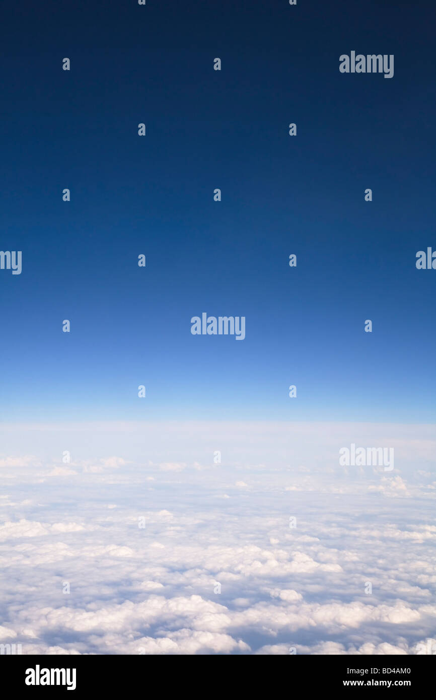 Luftaufnahme von Wolken und Himmel mit Exemplar Stockfoto