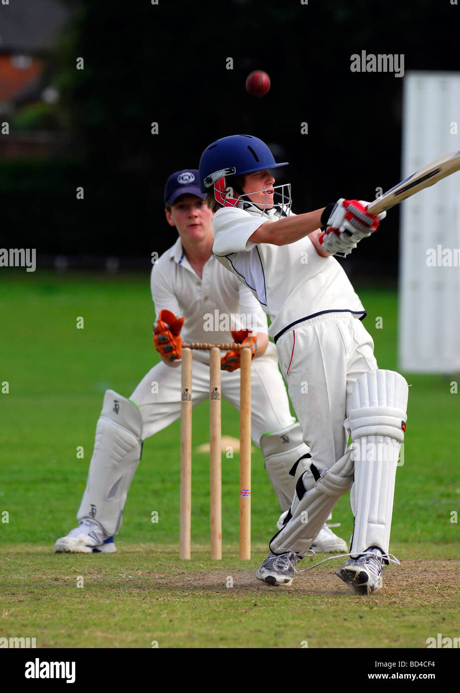 Liebe 6a Seite Cricket Match zugunsten der Hilfe für Helden, eine Nächstenliebe, verwundete Soldaten zu Hilfe, Wrecclesham, UK. Stockfoto