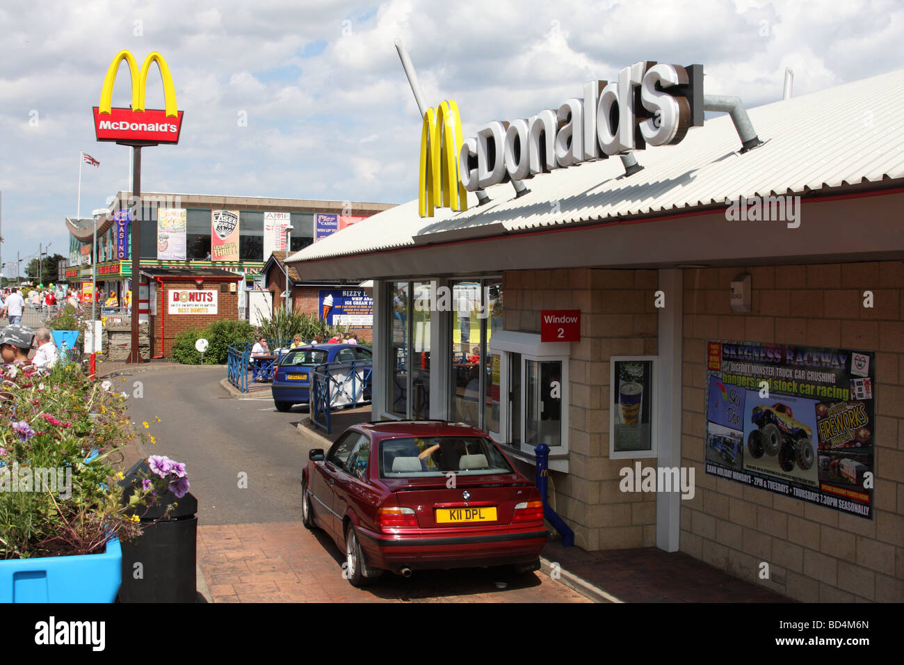 McDonalds Fahrt durch Restaurant in Großbritannien. Stockfoto
