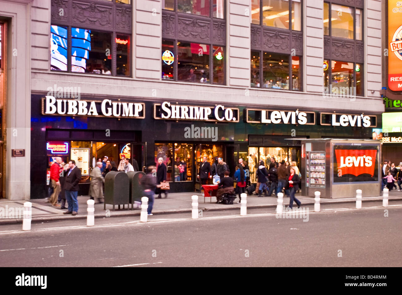 Bubba Gump Shrimp Co Levis Laden Times Square Manhattan New York City Usa Stockfotografie Alamy