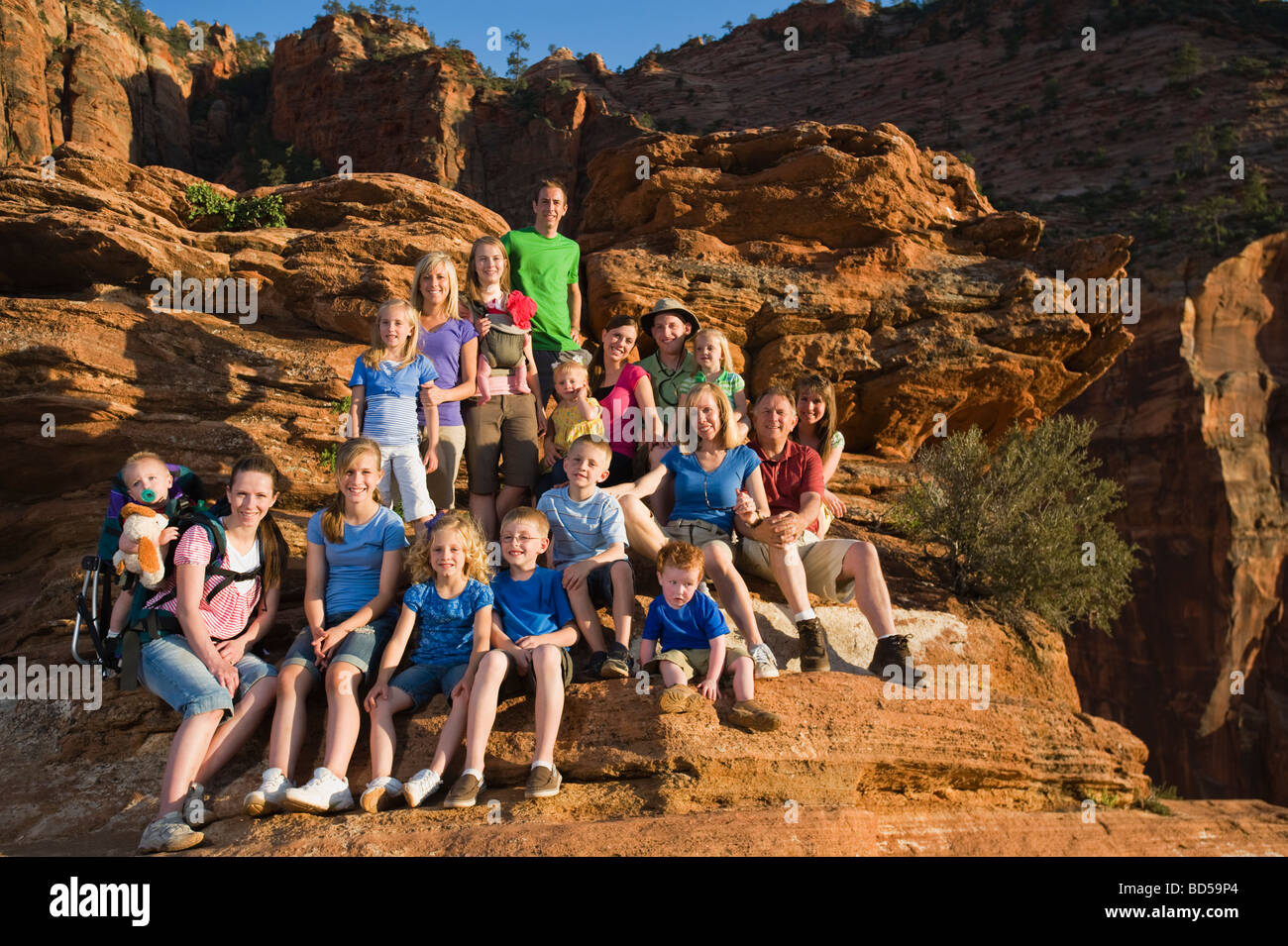 Eine große Familie auf Urlaub am Red Rock Stockfoto