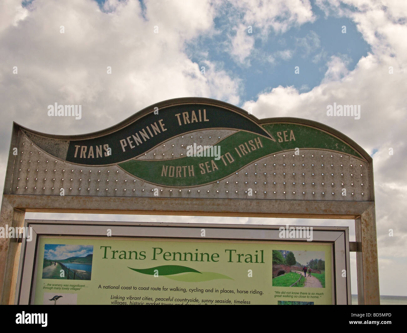 Trans Pennine Trail Schild am Hornsea Yorkshire UK Stockfoto