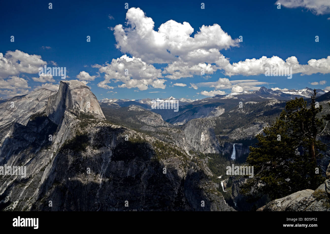 Half Dome, Yosemite-Nationalpark von Glacier Point, Kalifornien, USA betrachtet Stockfoto