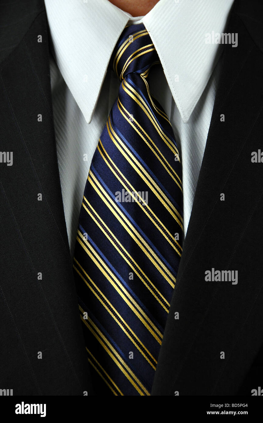 Nahaufnahme von Geschäftsmann in einer Krawatte Hemd und Anzug Stockfoto