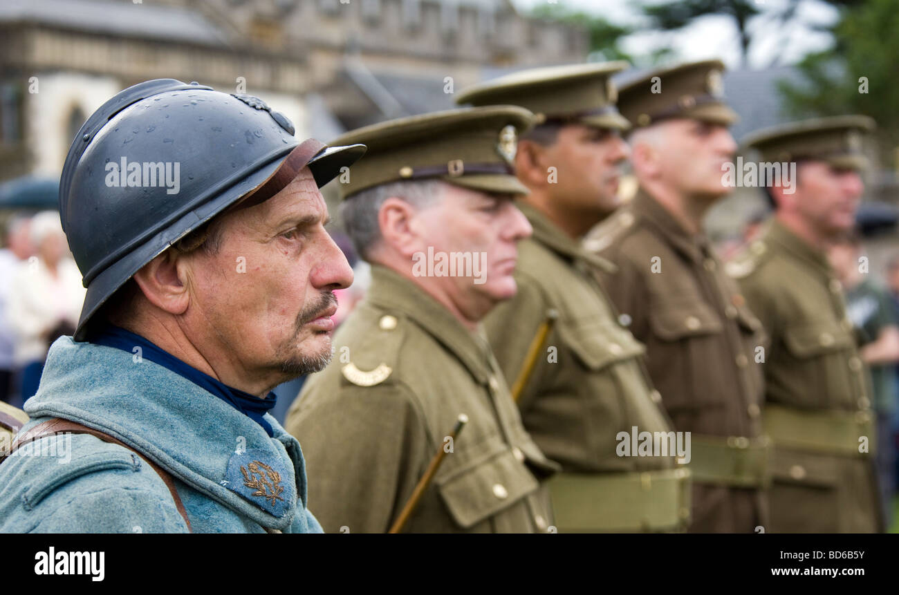 Reenactment Soldaten im ersten Weltkrieg Uniformen bei der Beerdigung von WW1 Veteran Harry Patch bei Wells Cathedral Stockfoto