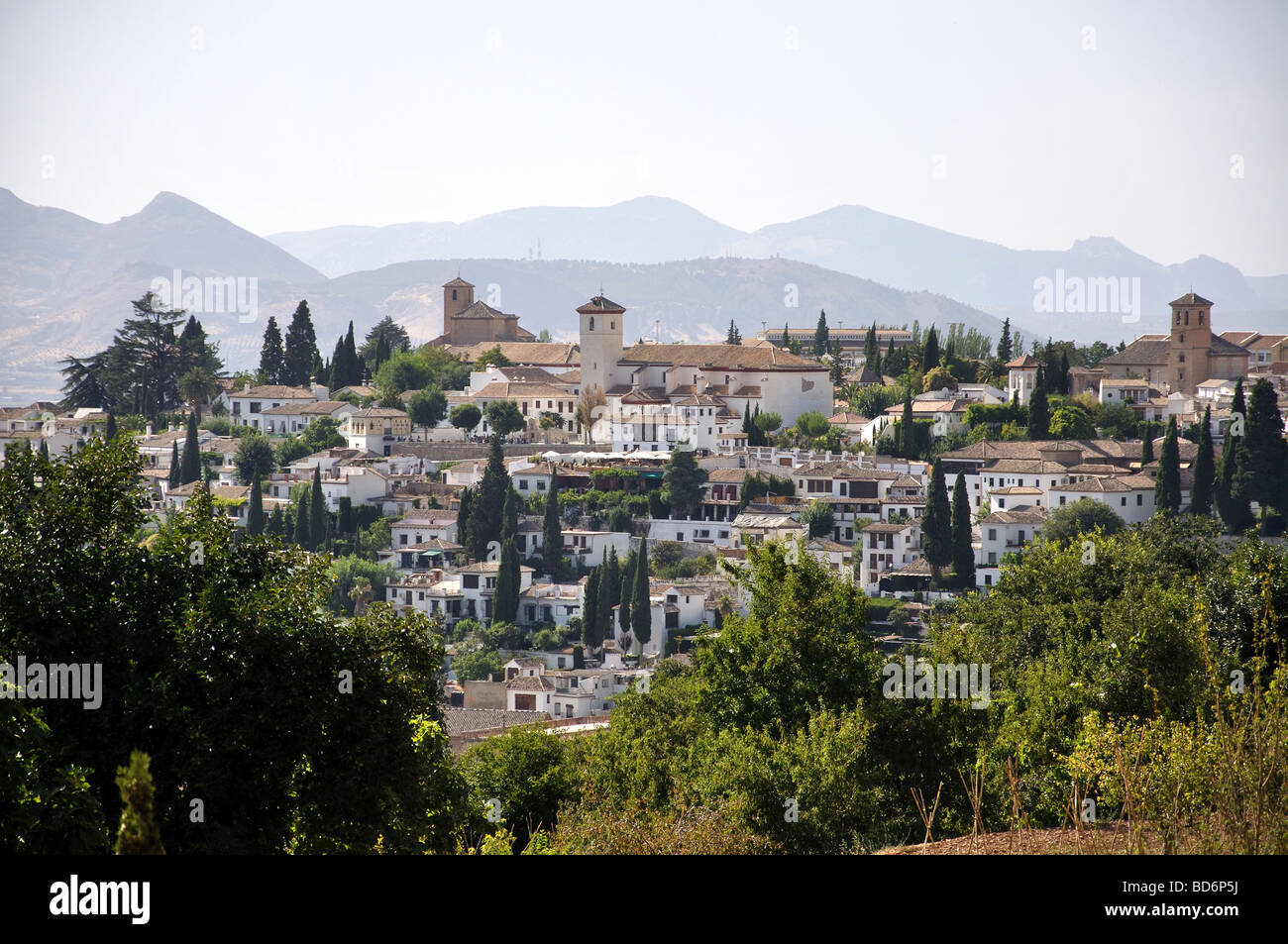 Blick von der Palacio de Generalife, La Alhambra, Granada, Provinz Granada, Andalusien, Spanien Stockfoto