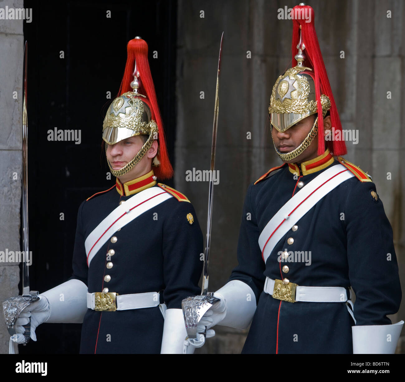Soldaten aus der Blues and Royals Household Cavalry Horseguards London England Großbritannien Freitag, 3. Juli 2009 Stockfoto