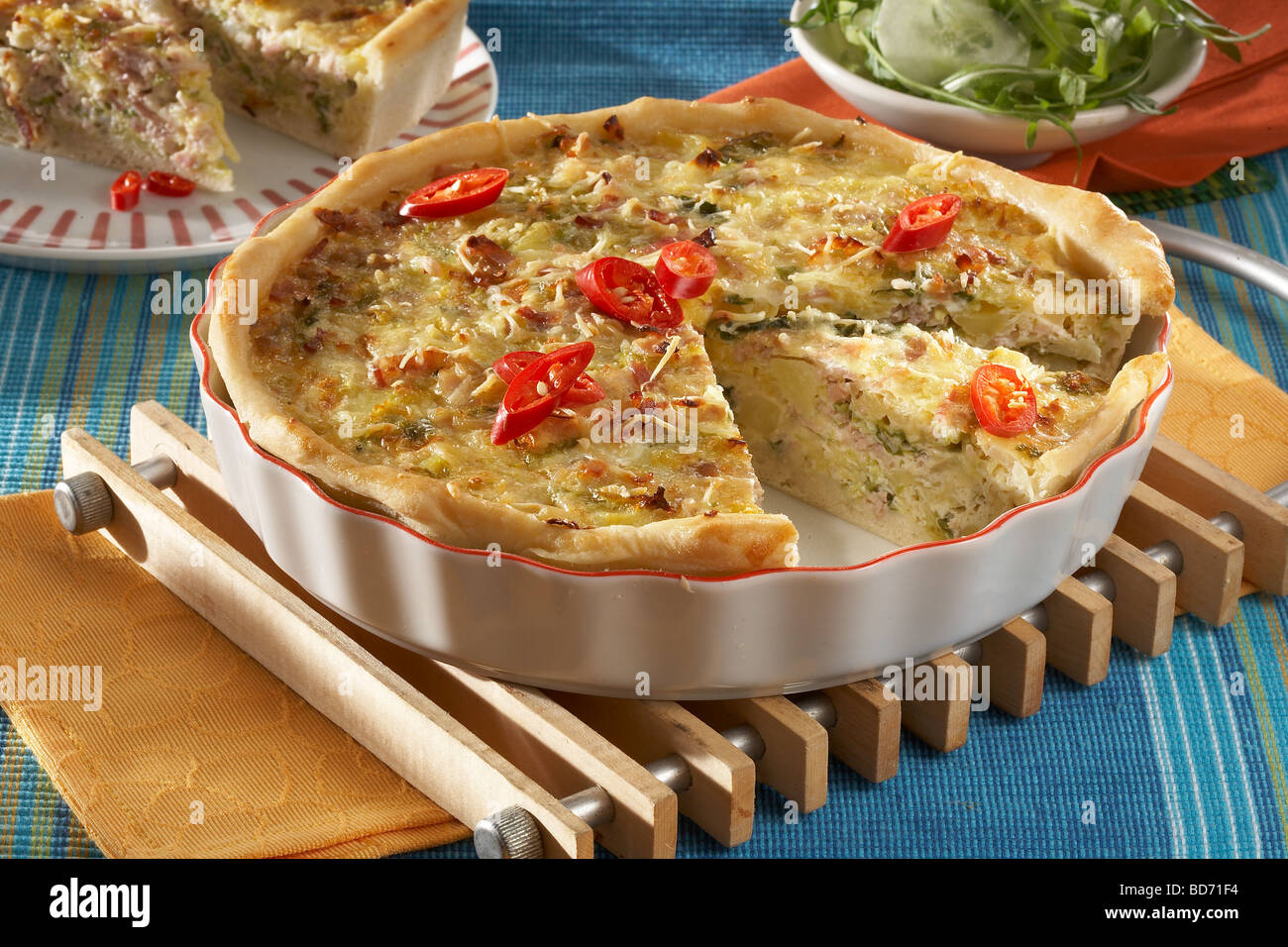 Kohlkuchen aus pizzateig Fotos und Bildmaterial in hoher Auflösung