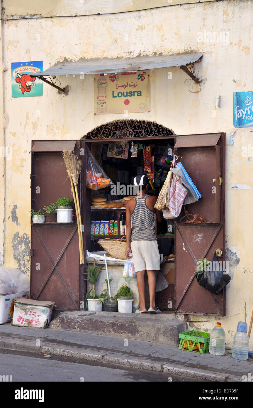 Kleines Lebensmittelgeschäft, Socco, Tanger, Tanger-Tétouan Region, Marokko Stockfoto